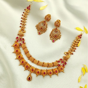 Striking Gold & Diamond Bracelet View 2